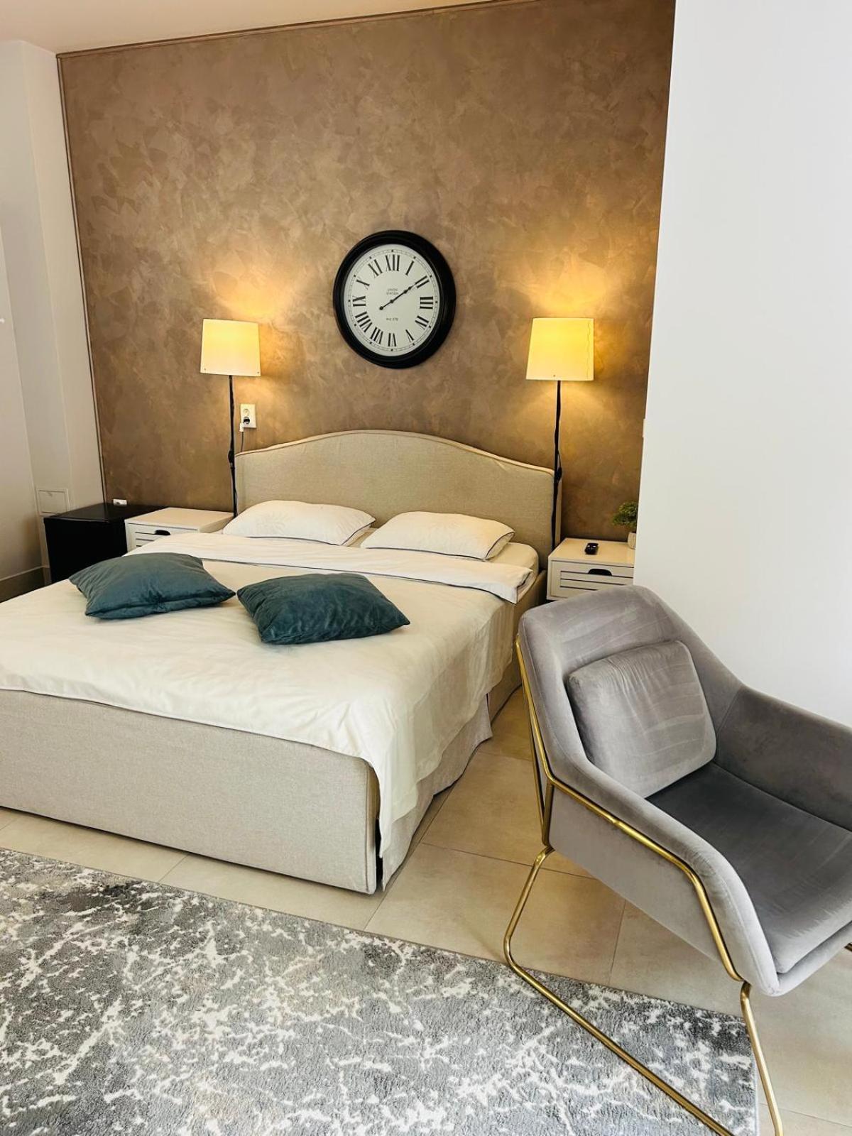 Hotel New House Sybin Zewnętrze zdjęcie