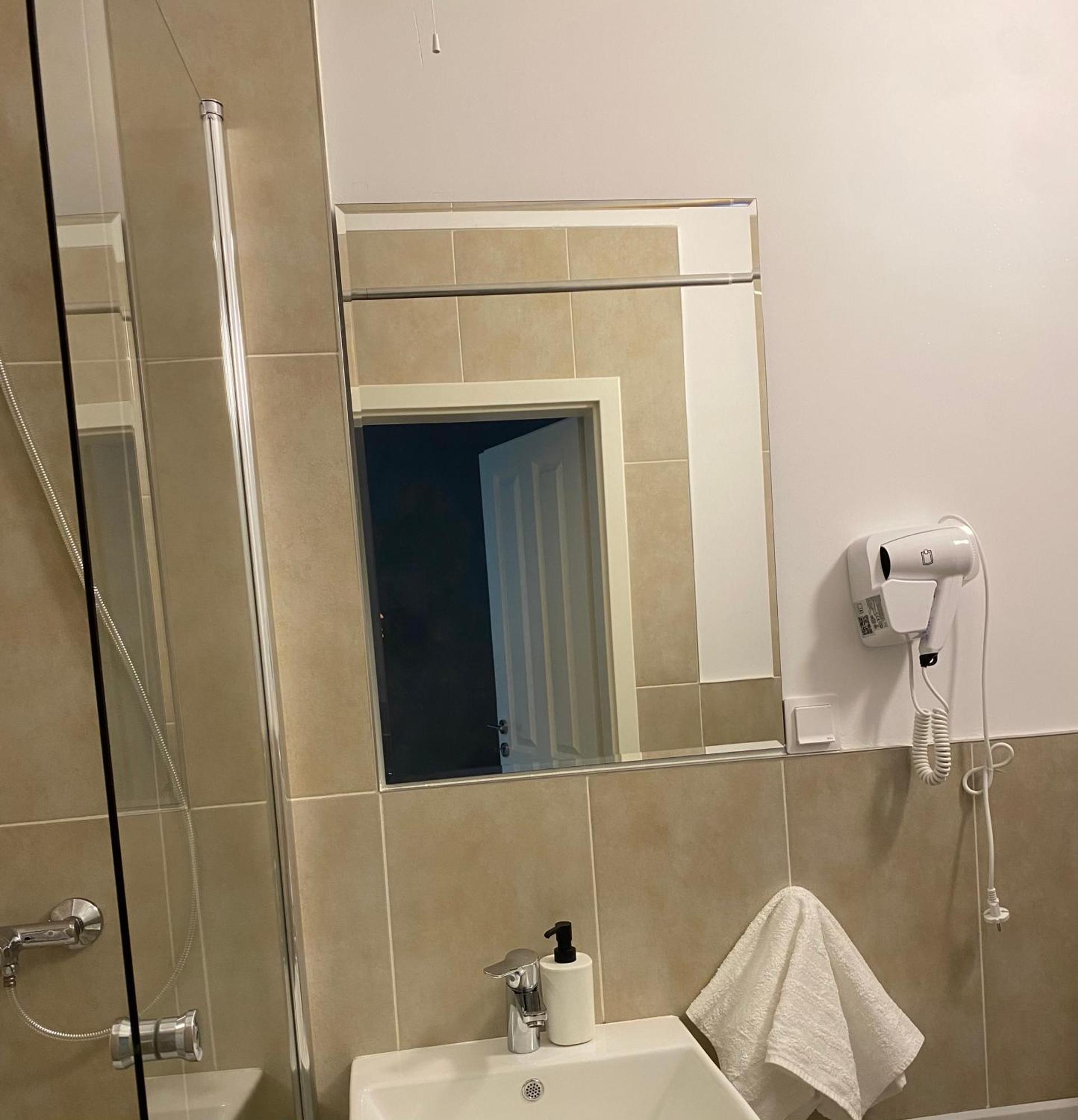 Hotel New House Sybin Zewnętrze zdjęcie